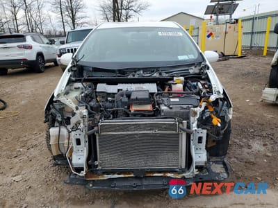 Piąte zdjęcie samochodu w środku: 2015 TOYOTA PRIUS TWO VIN:JTDKN3DU9F1934461 - miniatura