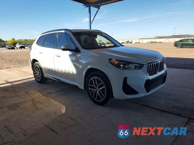Czwarte zdjęcie samochodu z boku: 2023 BMW X1 XDRIVE28I VIN:WBX73EF08P5V99689 - miniatura