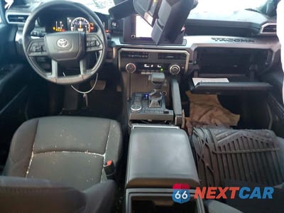 Zdjęcie 8 z 13 samochodu: 2024 TOYOTA TACOMA SR5 VIN:3TMKB5FN4RM010625 - miniatura