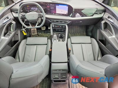 Zdjęcie 8 z 12 samochodu: 2025 AUDI Q5 VIN:WA14AAGU7S2079066 - miniatura