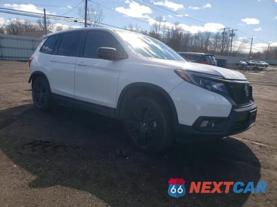 Czwarte zdjęcie samochodu z boku: 2019 HONDA PASSPORT SPORT VIN:5FNYF8H26KB017802 - miniatura