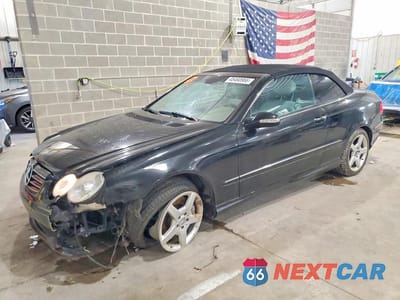 2005 MERCEDES-BENZ CLK 500 WDBTK75J85F142231 - główne zdjęcie licytacji z USA - miniatura