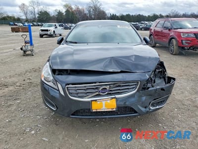 Piąte zdjęcie samochodu w środku: 2013 VOLVO S60 T5 VIN:YV1612FSXD2204028 - miniatura