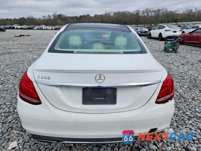 Zdjęcie 6 z 11 samochodu: 2016 MERCEDES-BENZ C 300 VIN:55SWF4JB9GU148903 - miniatura