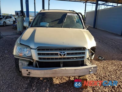 Piąte zdjęcie samochodu w środku: 2003 TOYOTA HIGHLANDER BASE VIN:JTEGF21A930120184 - miniatura