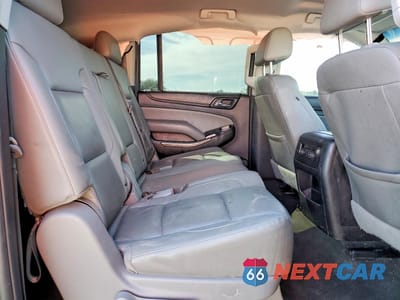 Zdjęcie 10 z 13 samochodu: 2018 CHEVROLET SUBURBAN C1500 LT VIN:1GNSCHKC4JR166144 - miniatura