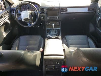 Zdjęcie 8 z 13 samochodu: 2015 VOLKSWAGEN TOUAREG V6 VIN:WVGEF9BP7FD006930 - miniatura
