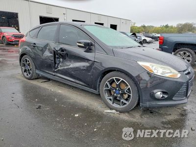 Czwarte zdjęcie samochodu z boku: 2014 FORD FOCUS SE VIN:1FADP3K22EL191297 - miniatura