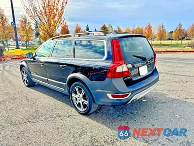 Trzecie zdjęcie samochodu z tyłu: 2013 VOLVO XC70 T6 VIN:YV4902BZ2D1153250 - miniatura