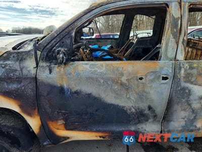 Zdjęcie 7 z 13 samochodu: 2019 TOYOTA TUNDRA SR5 VIN:5TFUY5F10KX797707 - miniatura
