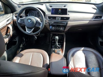 Zdjęcie 8 z 12 samochodu: 2016 BMW X1 XDRIVE28I VIN:WBXHT3C33G5F67324 - miniatura