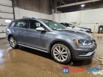 Czwarte zdjęcie samochodu z boku: 2017 VOLKSWAGEN GOLF ALLTRACK S VIN:3VWM17AU6HM544758 - miniatura