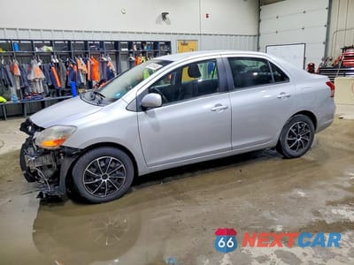 2010 TOYOTA YARIS BASE JTDBT4K31A1354006 - główne zdjęcie licytacji z USA - miniatura