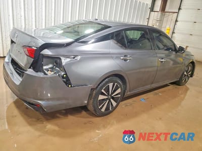 Trzecie zdjęcie samochodu z tyłu: 2019 NISSAN ALTIMA 2.5 SL VIN:1N4BL4EV6KC235148 - miniatura
