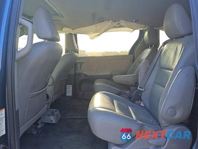 Zdjęcie 11 z 13 samochodu: 2016 TOYOTA SIENNA XLE 8-PASSENGER VIN:5TDYK3DCXGS712896 - miniatura