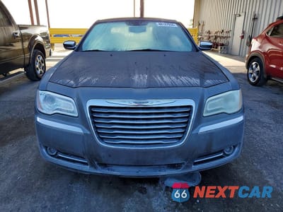 Piąte zdjęcie samochodu w środku: 2012 CHRYSLER 300 LIMITED VIN:2C3CCACG7CH264372 - miniatura