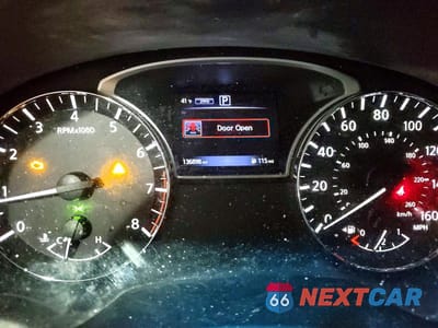 Zdjęcie 9 z 13 samochodu: 2016 NISSAN PATHFINDER SV VIN:5N1AR2MM9GC658438 - miniatura