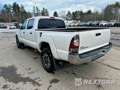 Trzecie zdjęcie samochodu z tyłu: 2011 TOYOTA TACOMA V6 VIN:5TFMU4FN1BX003435 - miniatura