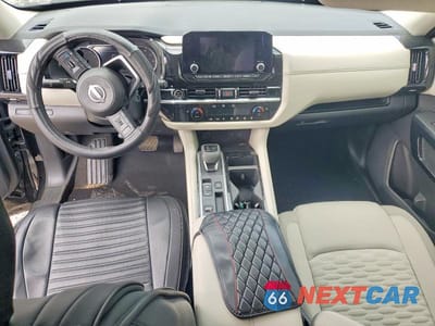 Zdjęcie 8 z 13 samochodu: 2024 NISSAN PATHFINDER SV VIN:5N1DR3BA9RC200493 - miniatura