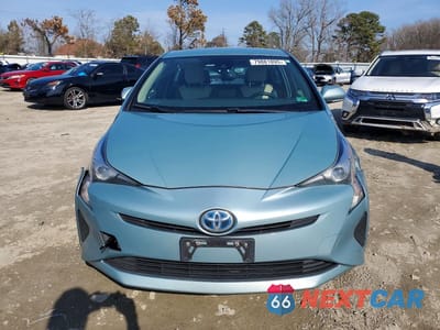 Piąte zdjęcie samochodu w środku: 2017 TOYOTA PRIUS FOUR VIN:JTDKARFU4H3036045 - miniatura