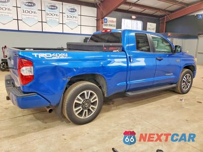 Trzecie zdjęcie samochodu z tyłu: 2018 TOYOTA TUNDRA SR5 VIN:5TFUY5F12JX760088 - miniatura