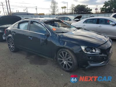 Czwarte zdjęcie samochodu z boku: 2017 VOLVO S60 PLATINUM VIN:LYV402TM8HB129758 - miniatura