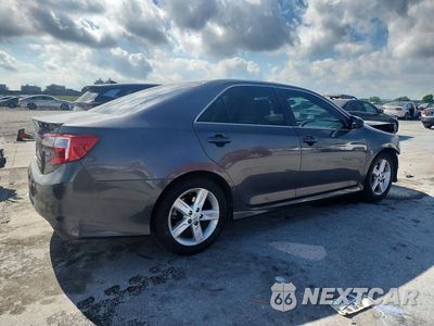 Trzecie zdjęcie samochodu z tyłu: 2014 TOYOTA CAMRY SE VIN:4T1BF1FK0EU734185 - miniatura