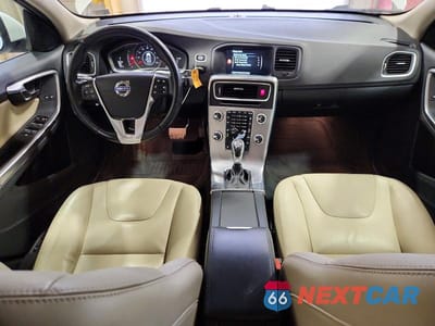 Zdjęcie 8 z 12 samochodu: 2017 VOLVO S60 VIN:YV126MFL4H2422850 - miniatura