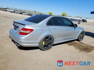 Trzecie zdjęcie samochodu z tyłu: 2009 MERCEDES-BENZ C 63 AMG VIN:WDDGF77X99F214624 - miniatura