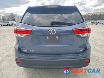 Zdjęcie 6 z 12 samochodu: 2018 TOYOTA HIGHLANDER XLE VIN:5TDKZRFH9JS249833 - miniatura