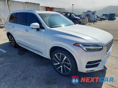 Czwarte zdjęcie samochodu z boku: 2019 VOLVO XC90 T6 INSCRIPTION VIN:YV4A22PL0K1433578 - miniatura