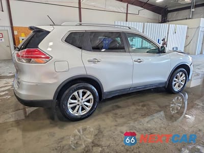 Trzecie zdjęcie samochodu z tyłu: 2014 NISSAN ROGUE SV VIN:5N1AT2MT5EC866158 - miniatura