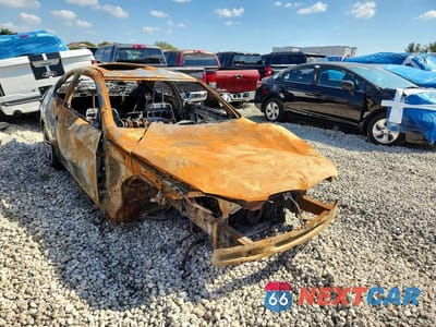 Czwarte zdjęcie samochodu z boku: 2011 BMW 335 IS VIN:WBAKG1C58BE618039 - miniatura
