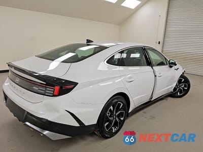 Trzecie zdjęcie samochodu z tyłu: 2025 HYUNDAI SONATA SEL VIN:KMHL64JAXSA499103 - miniatura