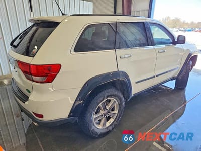 Trzecie zdjęcie samochodu z tyłu: 2012 JEEP GRAND CHEROKEE LAREDO VIN:1C4RJEAG3CC259436 - miniatura