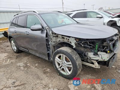 Czwarte zdjęcie samochodu z boku: 2020 MERCEDES-BENZ GLB 250 4MATIC VIN:WDC4M4HB4LW006950 - miniatura