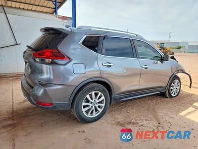 Trzecie zdjęcie samochodu z tyłu: 2019 NISSAN ROGUE SV VIN:KNMAT2MT2KP505558 - miniatura