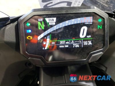 Zdjęcie 7 z 9 samochodu: 2025 KAWASAKI ZX636 K VIN:JKBZXJK1XSA008771 - miniatura