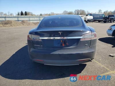 Zdjęcie 6 z 12 samochodu: 2014 TESLA MODEL S VIN:5YJSA1S13EFP51202 - miniatura