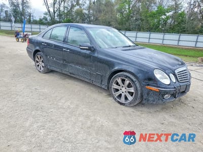 Czwarte zdjęcie samochodu z boku: 2009 MERCEDES-BENZ E 350 VIN:WDBUF56X39B435807 - miniatura