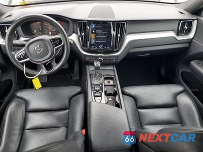 Zdjęcie 8 z 12 samochodu: 2019 VOLVO XC60 T6 MOMENTUM VIN:LYVA22RK0KB315496 - miniatura