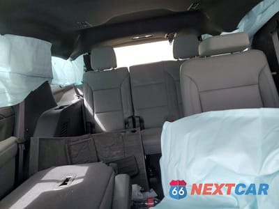 Zdjęcie 10 z 13 samochodu: 2024 CHEVROLET TAHOE K1500 Z71 VIN:1GNSKPKD9RR411604 - miniatura