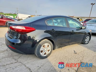 Trzecie zdjęcie samochodu z tyłu: 2015 KIA FORTE LX VIN:KNAFK4A61F5364287 - miniatura