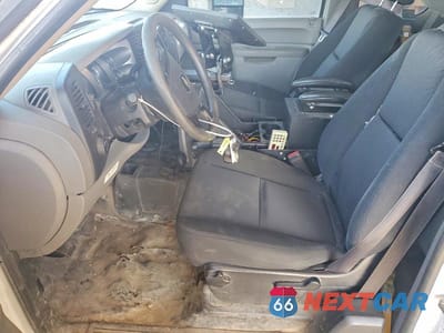 Zdjęcie 7 z 11 samochodu: 2013 CHEVROLET SILVERADO 2500 UTILITY / SERVICE TRUCK VIN:1GC2KVCG1DZ205305 - miniatura