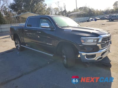Czwarte zdjęcie samochodu z boku: 2020 RAM TRUCKS 1500 LARAMIE VIN:1C6SRFJT1LN207537 - miniatura