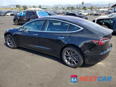 Drugie zdjęcie samochodu z przodu: 2018 TESLA MODEL 3 VIN:5YJ3E1EA9JF012477 - miniatura