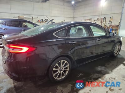 Trzecie zdjęcie samochodu z tyłu: 2017 FORD FUSION SE VIN:3FA6P0HD4HR129115 - miniatura