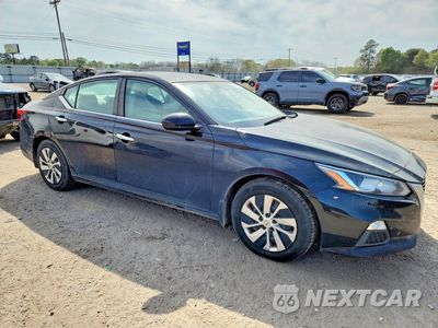 Czwarte zdjęcie samochodu z boku: 2019 NISSAN ALTIMA 2.5 S VIN:1N4BL4BV0KC112451 - miniatura