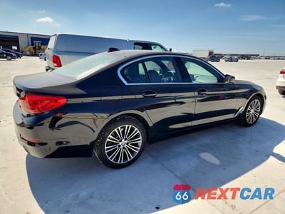 Trzecie zdjęcie samochodu z tyłu: 2020 BMW 530 I VIN:WBAJR3C01LWW59713 - miniatura