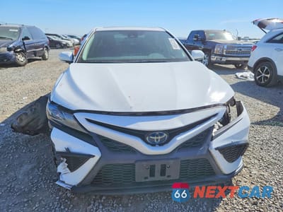 Piąte zdjęcie samochodu w środku: 2023 TOYOTA CAMRY HYBRID SE VIN:4T1S31AK6PU611896 - miniatura